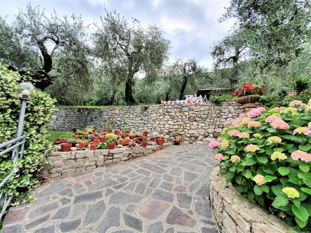 Casa Valenti Apartment Brenzone sul Garda Exterior photo